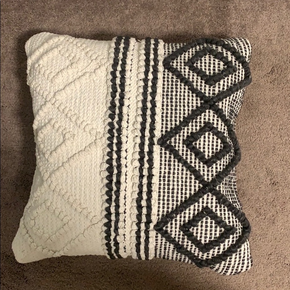 Broyhill Westly Blue & White Throw Pillow